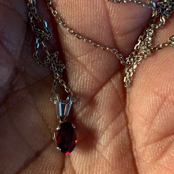 Pendant Chain Necklace - Picture 4 of 4